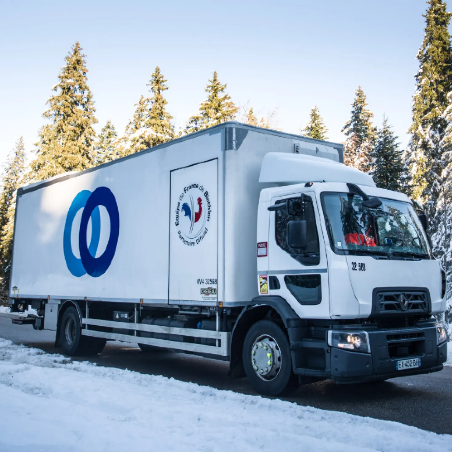 Camion STEF dans la neige